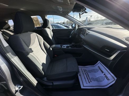 Used 2022 Nissan Rogue S image 23