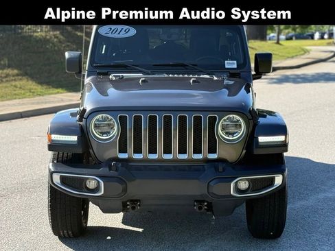 Used 2019 Jeep Wrangler Unlimited Sahara AWD/4WD image 9