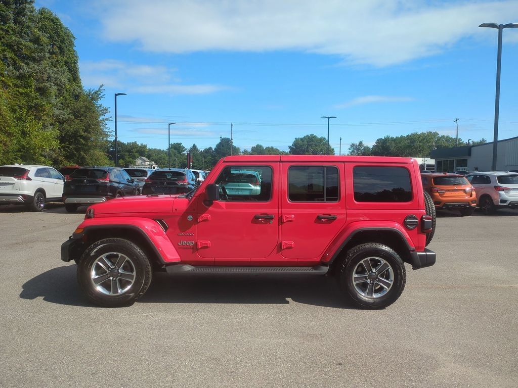 Used 2021 Jeep Wrangler Unlimited Sahara AWD/4WD image 8