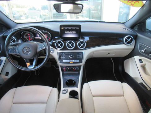 Used 2019 Mercedes-Benz CLA 250 image 40