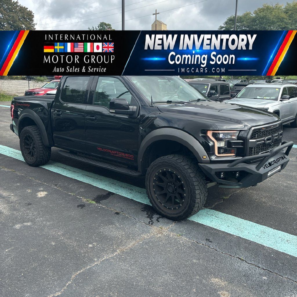 Used 2020 Ford F150 Raptor w/ Equipment Group 802A Luxury AWD/4WD image 1