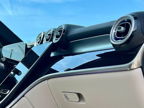 Certified 2026 Mercedes-Benz GLC 300 4MATIC image 18