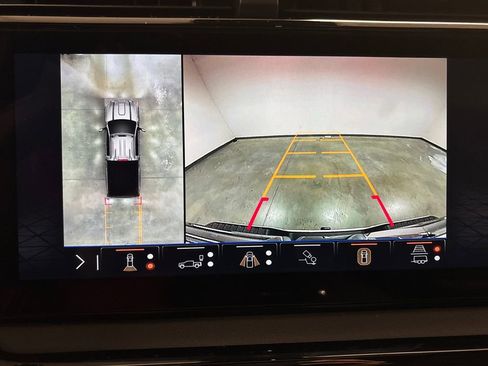 New 2026 GMC Sierra 2500 AT4 w/ AT4 Premium Plus Package AWD/4WD image 40