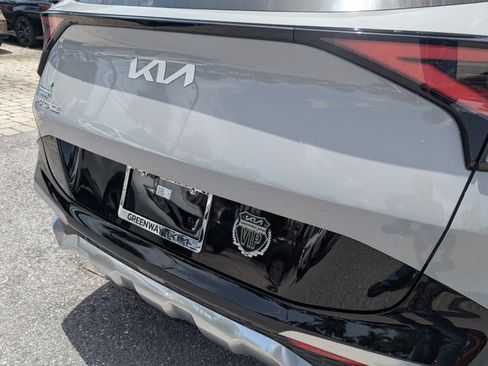 Used 2023 Kia Sportage SX FWD image 9