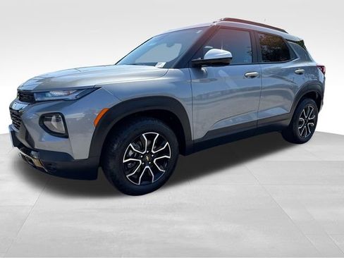 Certified 2023 Chevrolet TrailBlazer ACTIV FWD image 1