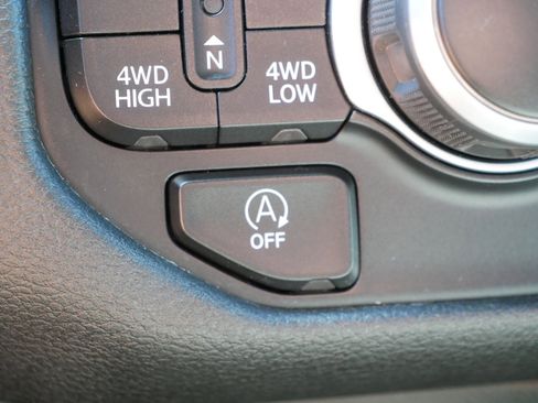 Used 2023 RAM 1500 Big Horn AWD/4WD image 32