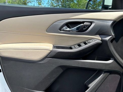 Used 2023 Chevrolet Traverse LS w/ Safety Package FWD image 9