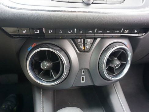 Used 2024 Chevrolet Blazer LT FWD image 13