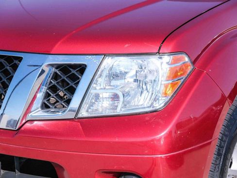 Used 2020 Nissan Frontier SV RWD image 12