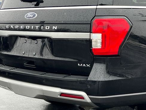 Used 2024 Ford Expedition Max XLT image 6