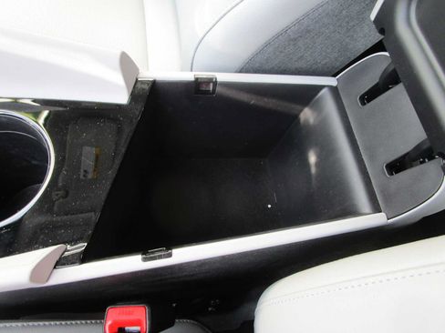 Used 2023 Hyundai Elantra Limited FWD image 26