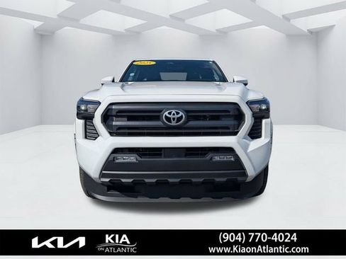 Used 2025 Toyota Tacoma SR5 RWD image 8