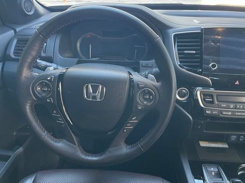 Used 2023 Honda Ridgeline Black Edition image 17