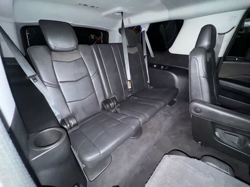 Used 2020 Cadillac Escalade ESV Luxury w/ Escalade Sport Edition AWD/4WD image 21