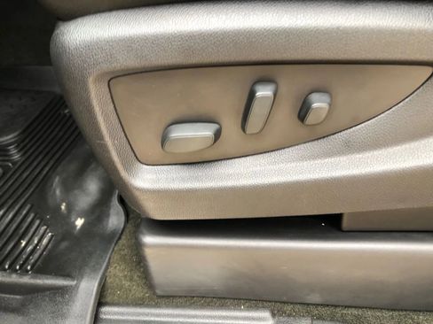Used 2017 Chevrolet Tahoe LT AWD/4WD image 15