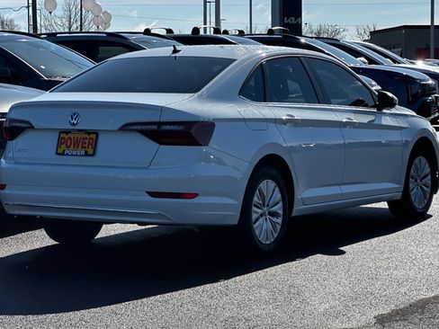 Used 2019 Volkswagen Jetta S image 4