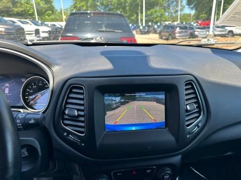 Used 2018 Jeep Compass Latitude w/ Popular Equipment Group AWD/4WD image 45