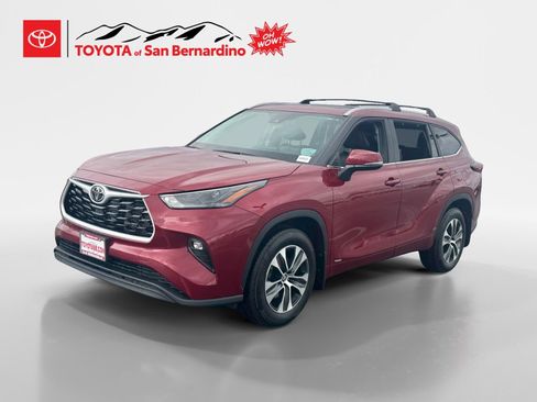 New 2026 Toyota Highlander XLE image 1