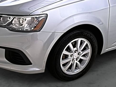 Used 2019 Chevrolet Sonic LT image 7