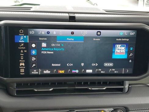 New 2025 Jeep Gladiator Mojave image 32