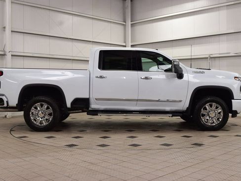 New 2026 Chevrolet Silverado 2500 High Country w/ High Country Premium Package image 9