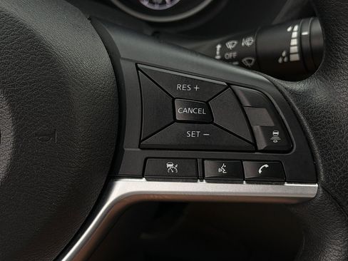 Used 2024 Nissan Sentra SV FWD image 19