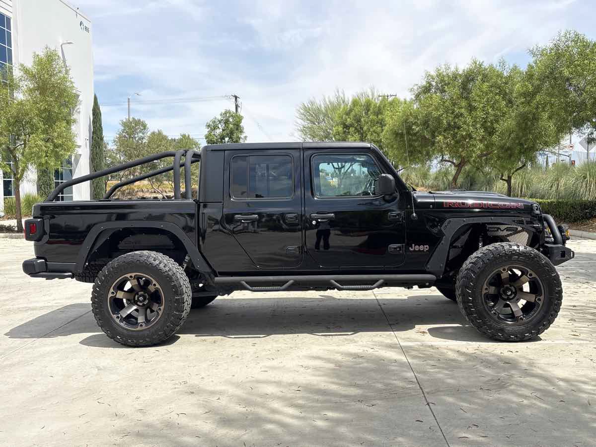 Used 2021 Jeep Gladiator Rubicon AWD/4WD image 2