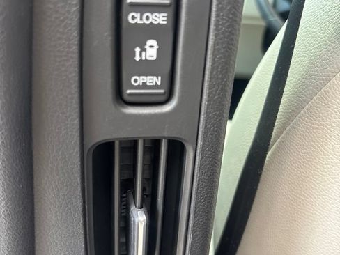 Used 2025 Honda Odyssey EX-L image 29