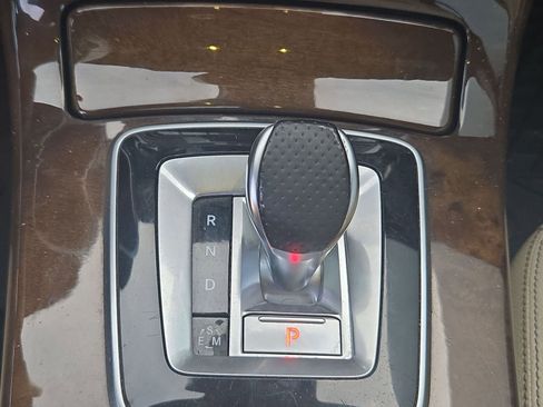 Used 2016 Mercedes-Benz SLK 300 image 11