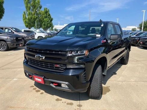 Used 2021 Chevrolet Silverado 1500 LT Trail Boss AWD/4WD image 3