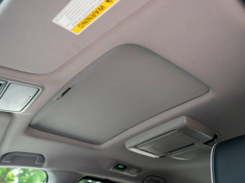 Used 2024 Honda Odyssey Elite image 27