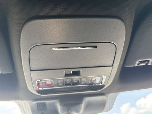 New 2025 Ford F250 Platinum image 19