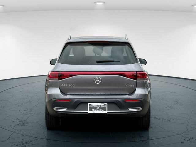 Certified 2023 Mercedes-Benz EQB 300 4MATIC w/ Exclusive Package image 5