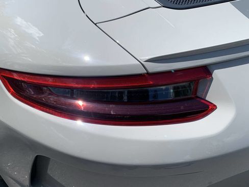 Used 2018 Porsche 911 GT3 RWD image 20