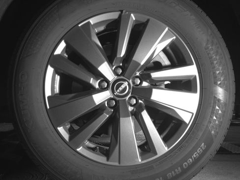 Used 2025 Nissan Pathfinder SV image 14