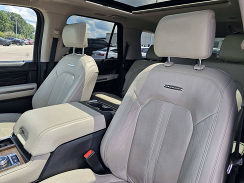 Used 2021 Ford Expedition Platinum AWD/4WD image 19