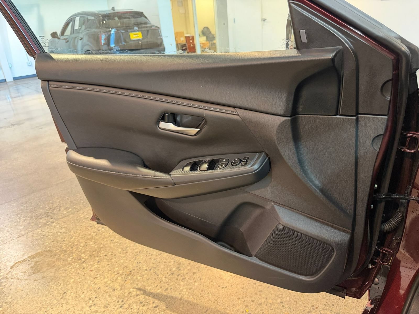 Used 2025 Nissan Sentra SV FWD image 18