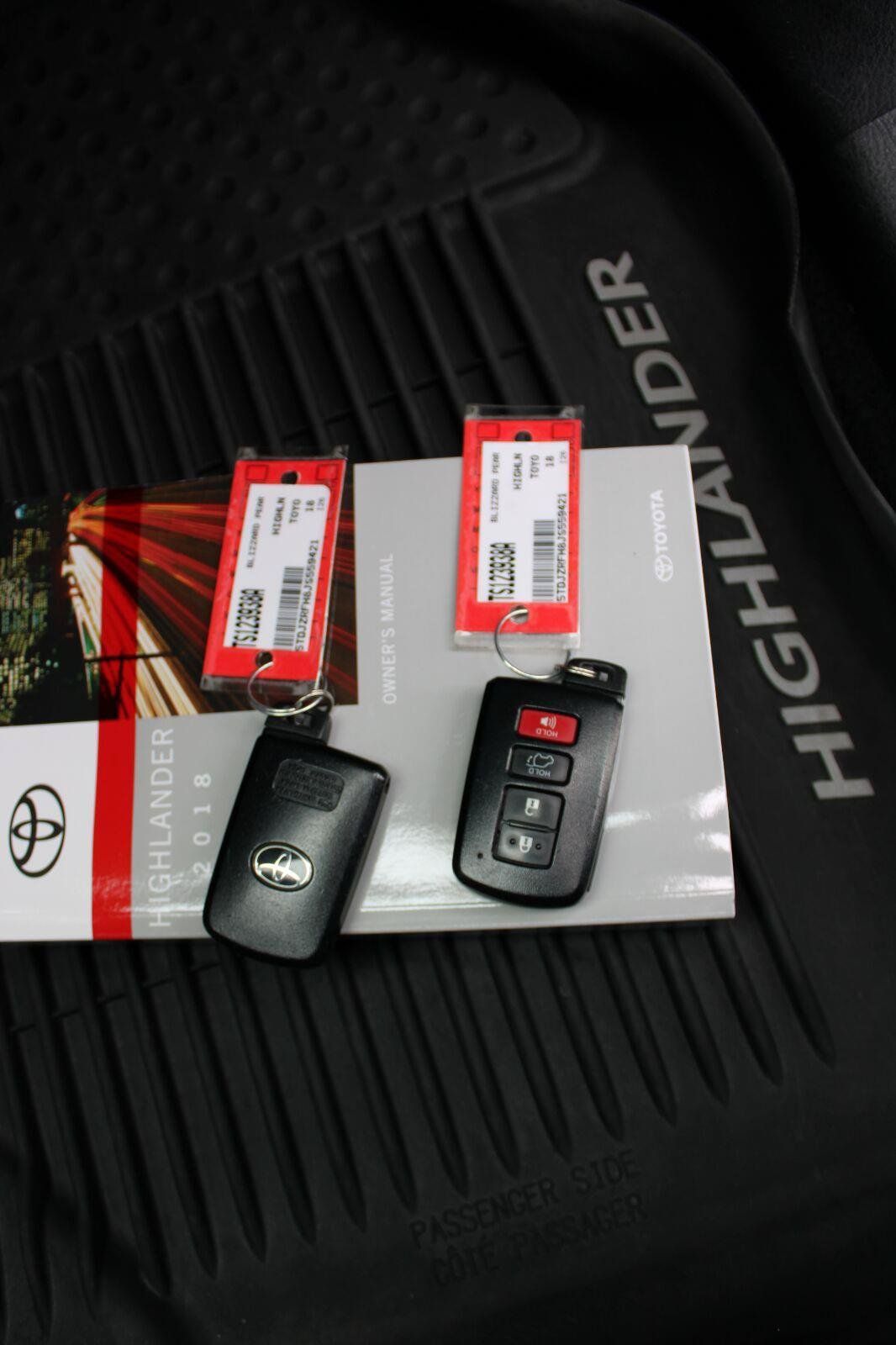 Used 2018 Toyota Highlander XLE AWD/4WD image 33