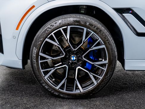 Used 2025 BMW X6 M Competition w/ Executive Package image 19