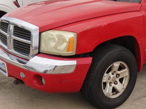Used 2006 Dodge Dakota Laramie w/ TRX4 Off Road Group AWD/4WD image 3