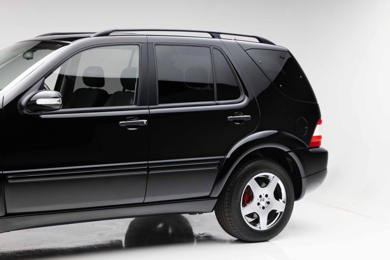 Used 2002 Mercedes-Benz ML 55 AMG 4MATIC image 29