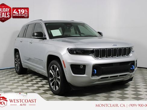 Used 2022 Jeep Grand Cherokee Overland w/ Luxury Tech Group IV image 1