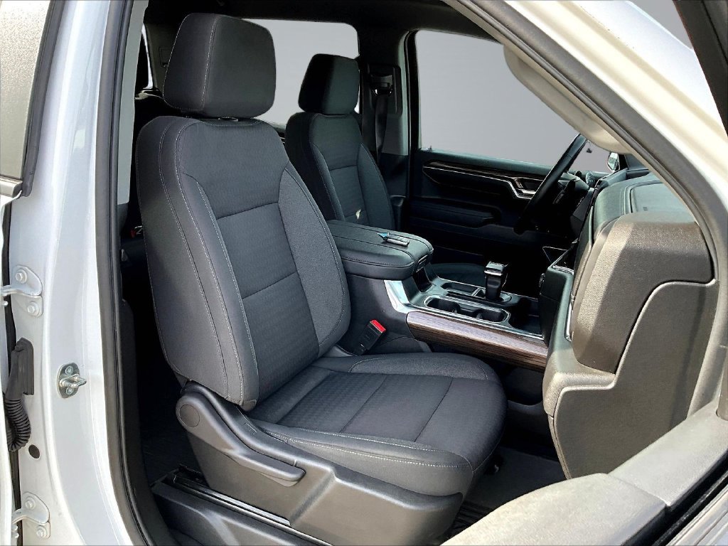 Used 2023 Chevrolet Silverado 1500 LT AWD/4WD image 32