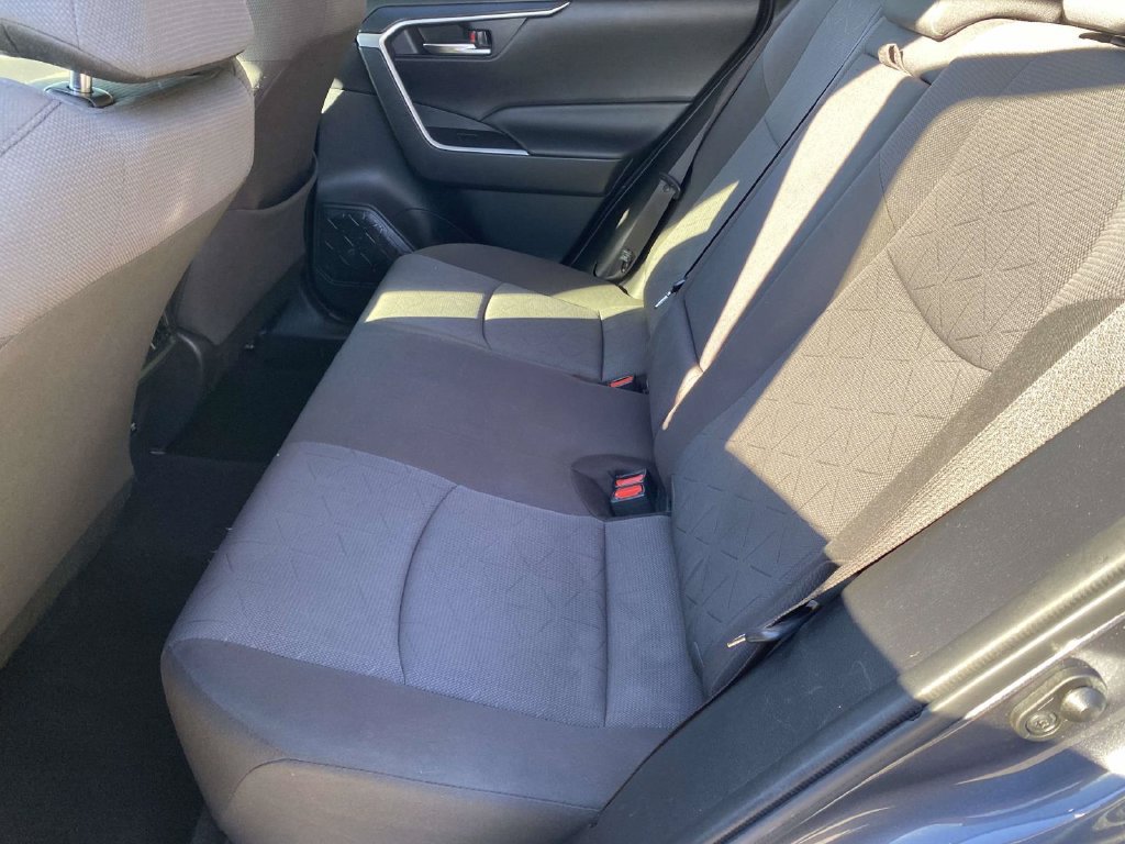 Used 2019 Toyota RAV4 XLE FWD image 10