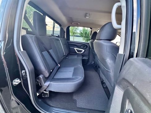Used 2018 Nissan Titan SV AWD/4WD image 25