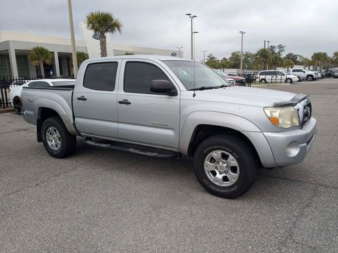 Used 2006 Toyota Tacoma PreRunner image 2