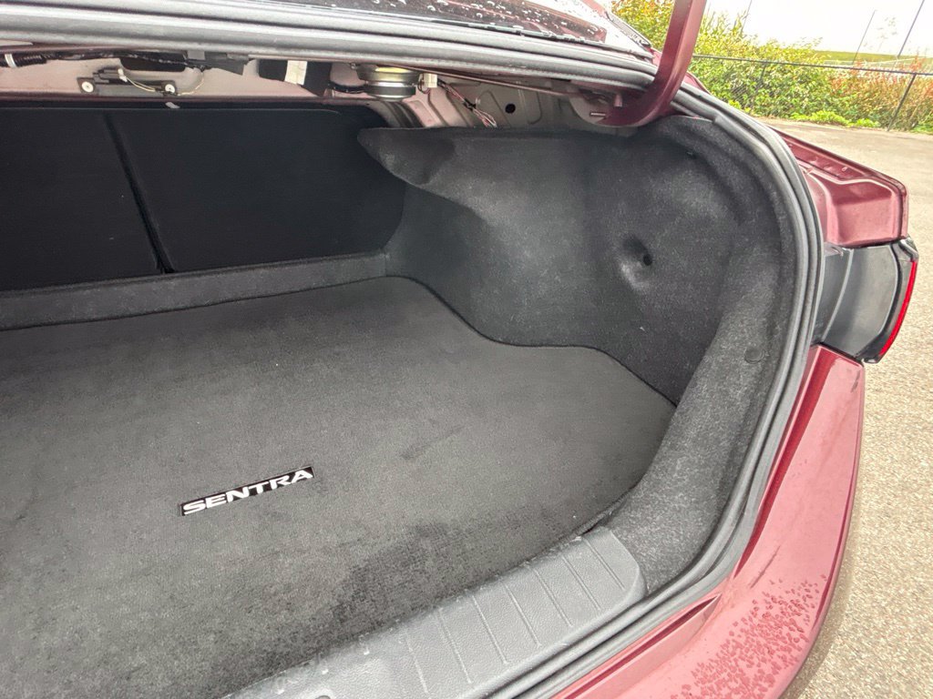 Used 2024 Nissan Sentra SV FWD image 36