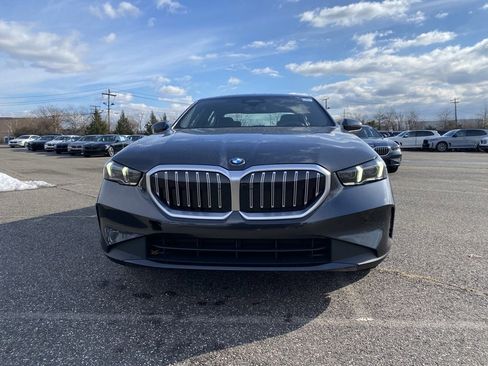 New 2026 BMW 530i xDrive w/ Convenience Package image 2