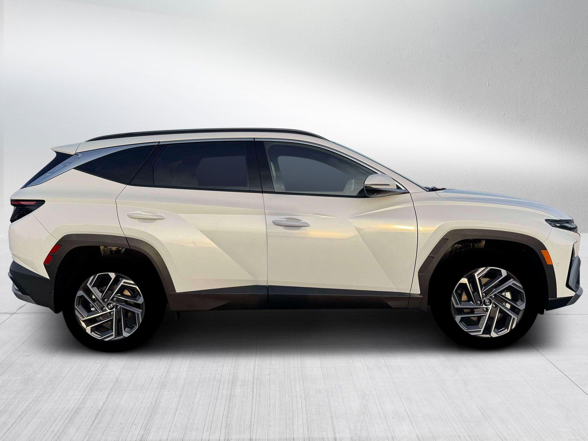 New 2026 Hyundai Tucson Limited AWD/4WD image 9