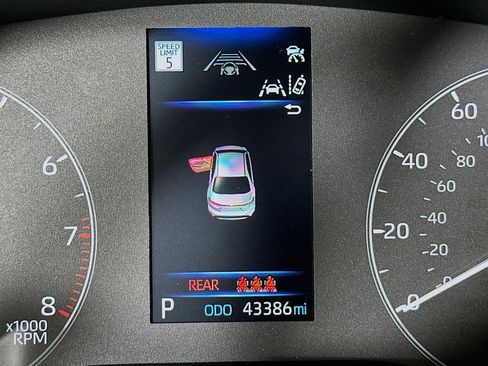 Used 2024 Toyota Corolla LE FWD image 18